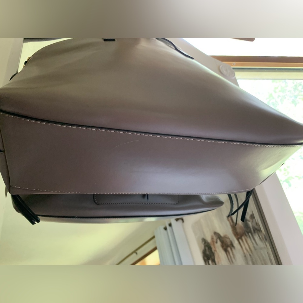 Innue Taupe Grey Leather Domed Satchel NWOT Comes w/ Crossbody strap and Dustbag - Picture 2 of 9